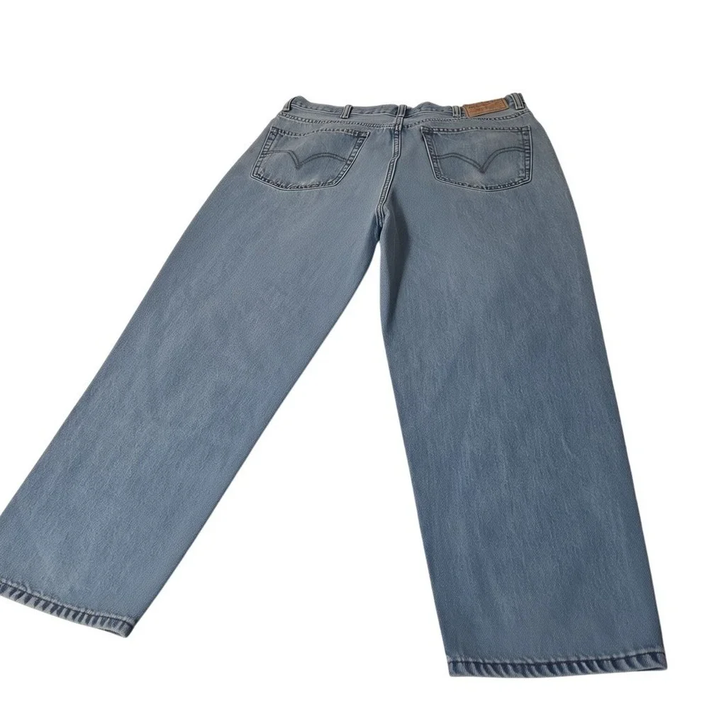 Levis levi 560